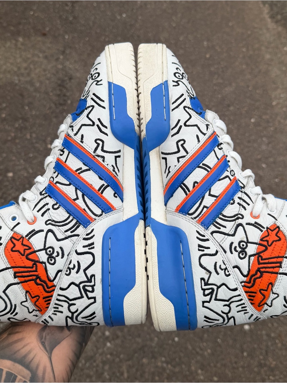 Size 10.5 - Keith Haring x adidas Rivalry High Pop Art - Picture 7 of 9